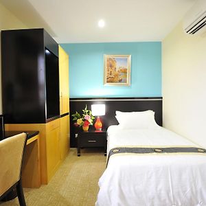 Deluxe Single Room